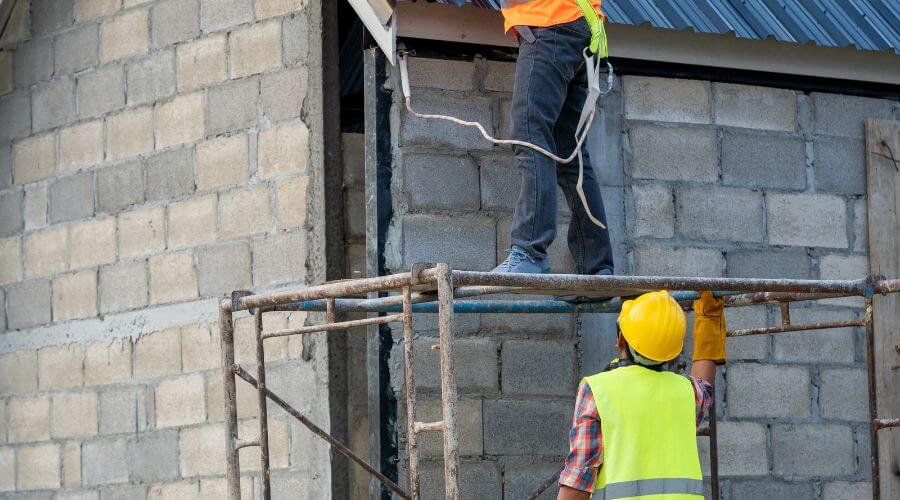 Expert Emergency Roof Repairs services in Charleston, IL